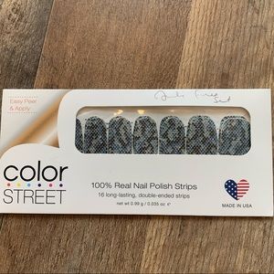 Color street Amazonia glitter nail strips